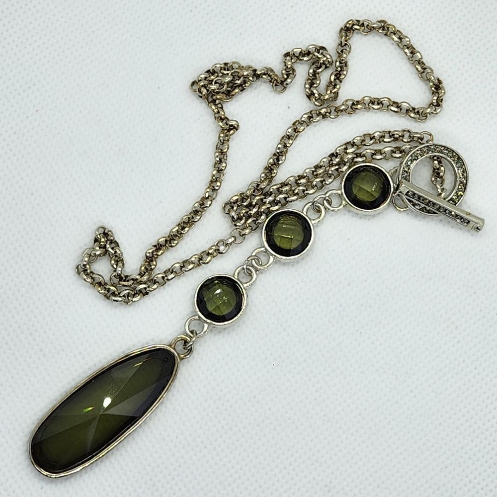 🔺️Silver Tone Chain & Green Beaded Drop Necklace - Picture 8 of 16